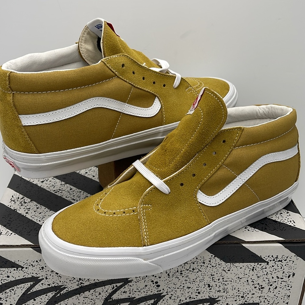 Vans Men’s Mustard High-Top 0g Sk8-Mid Lx
Suede/Canvas Tobacco/White
VN0A4BVCN2X - Picture 10 of 16